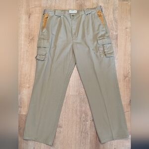 Orvis Khaki Zombezi Twill Cargo Pants with Brown Leather Trim 40×32